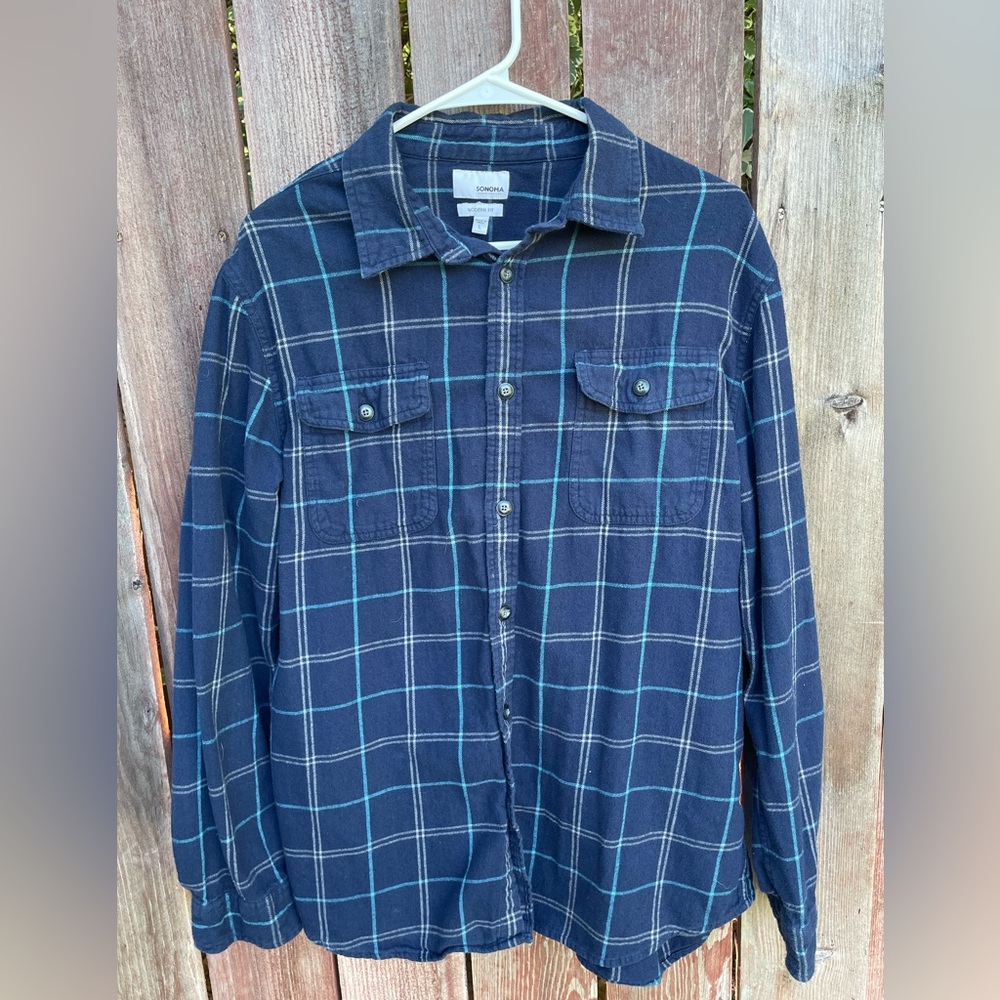 Sonoma Blue Long Sleeve button down shirt. Size Large